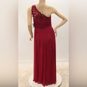 NWOT Davids Bridal Elegant Red One-Shoulder Dress retail over $170